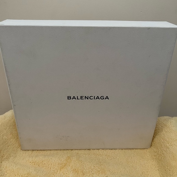 Authentic Balenciaga Espadrilles - Picture 3 of 11